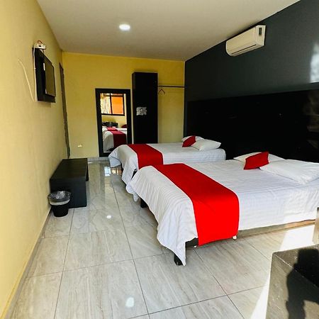 Hotel Villa Pralaya จูเตเปค ภายนอก รูปภาพ