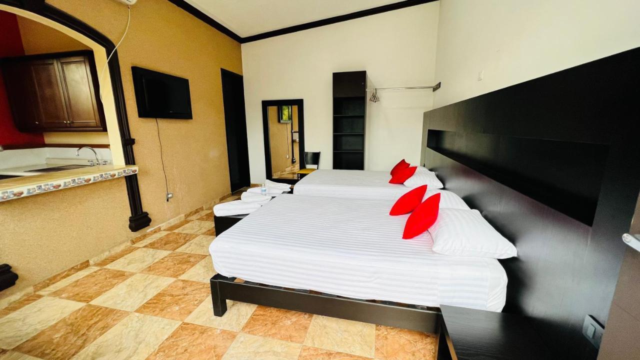 Hotel Villa Pralaya จูเตเปค ภายนอก รูปภาพ
