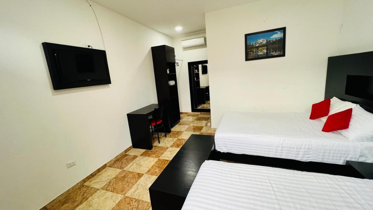 Hotel Villa Pralaya จูเตเปค ภายนอก รูปภาพ