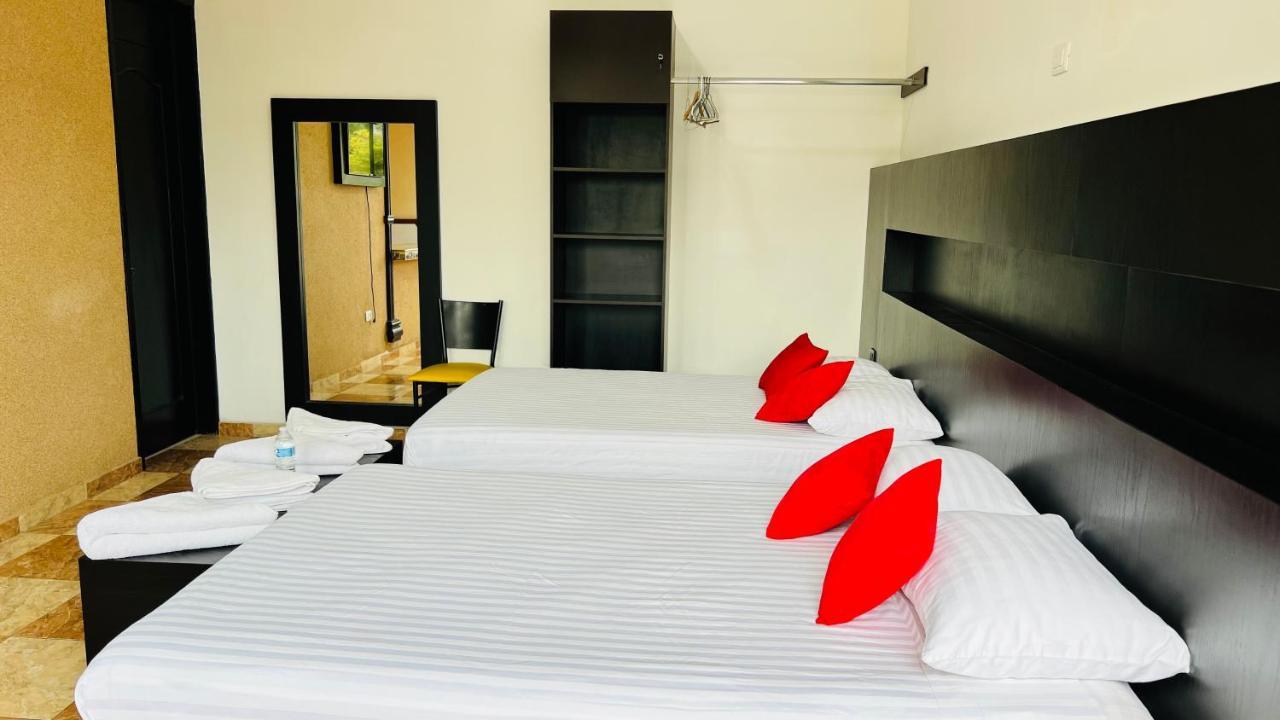 Hotel Villa Pralaya จูเตเปค ภายนอก รูปภาพ