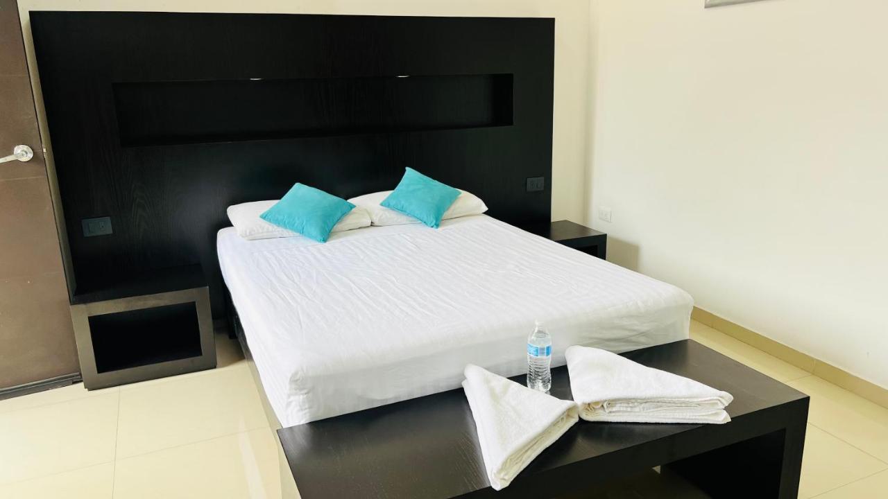 Hotel Villa Pralaya จูเตเปค ภายนอก รูปภาพ