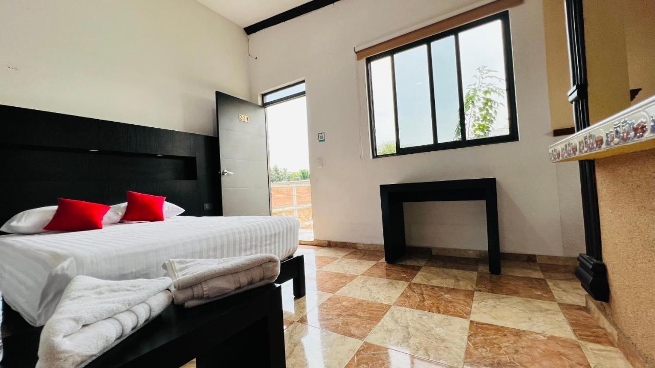 Hotel Villa Pralaya จูเตเปค ภายนอก รูปภาพ