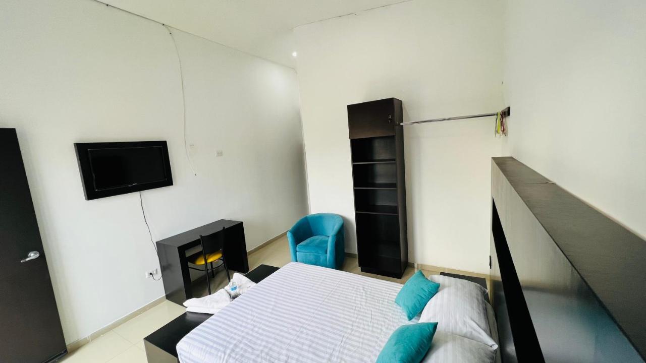 Hotel Villa Pralaya จูเตเปค ภายนอก รูปภาพ